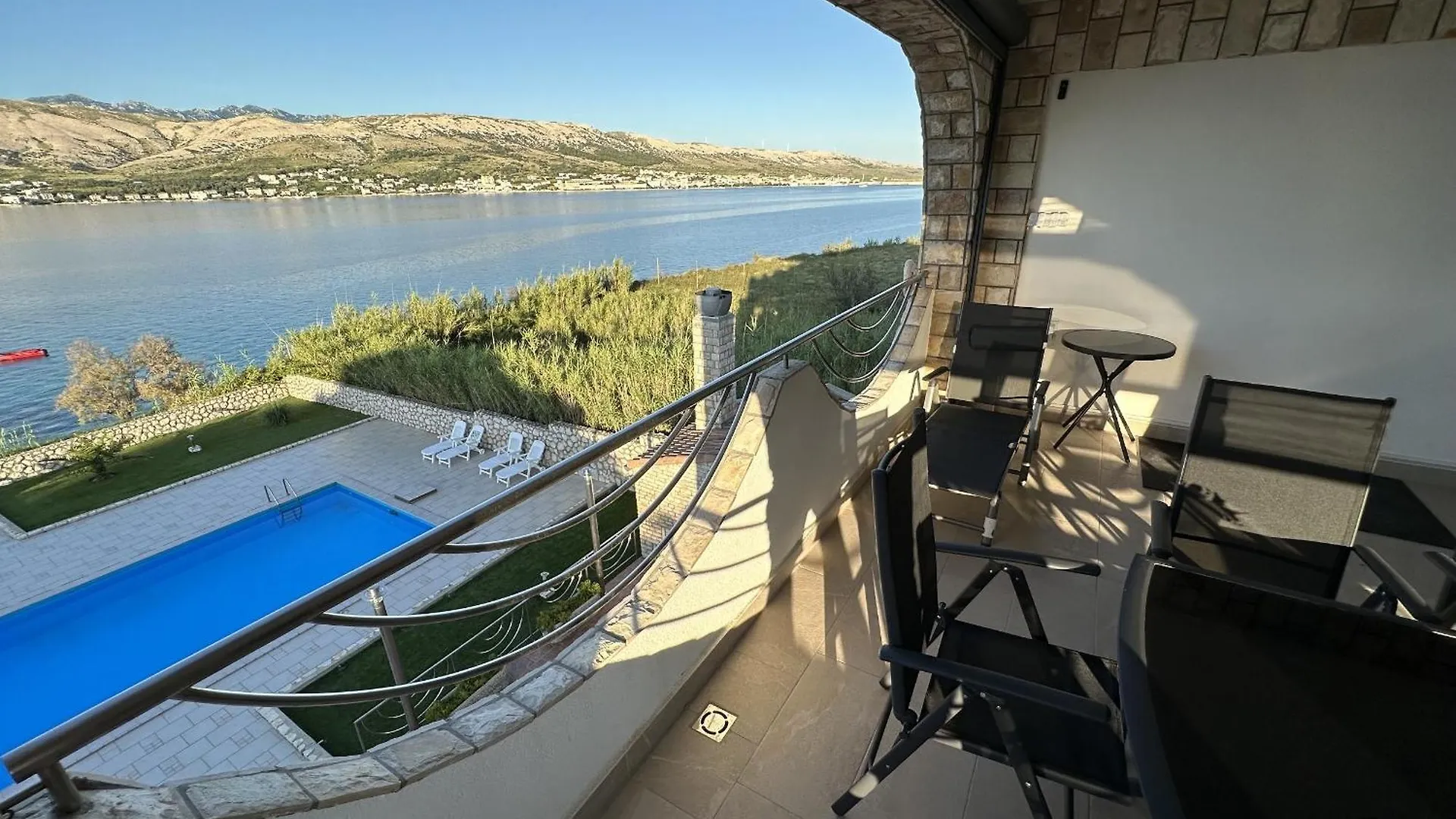 Pool Apartment Galeb Pag Town